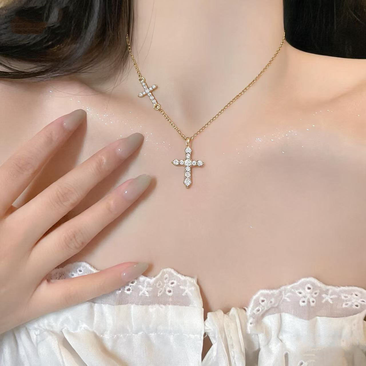 Wholesale Silver Zircon Cross Pendant Necklace Layering Jewelry Boutique Resale