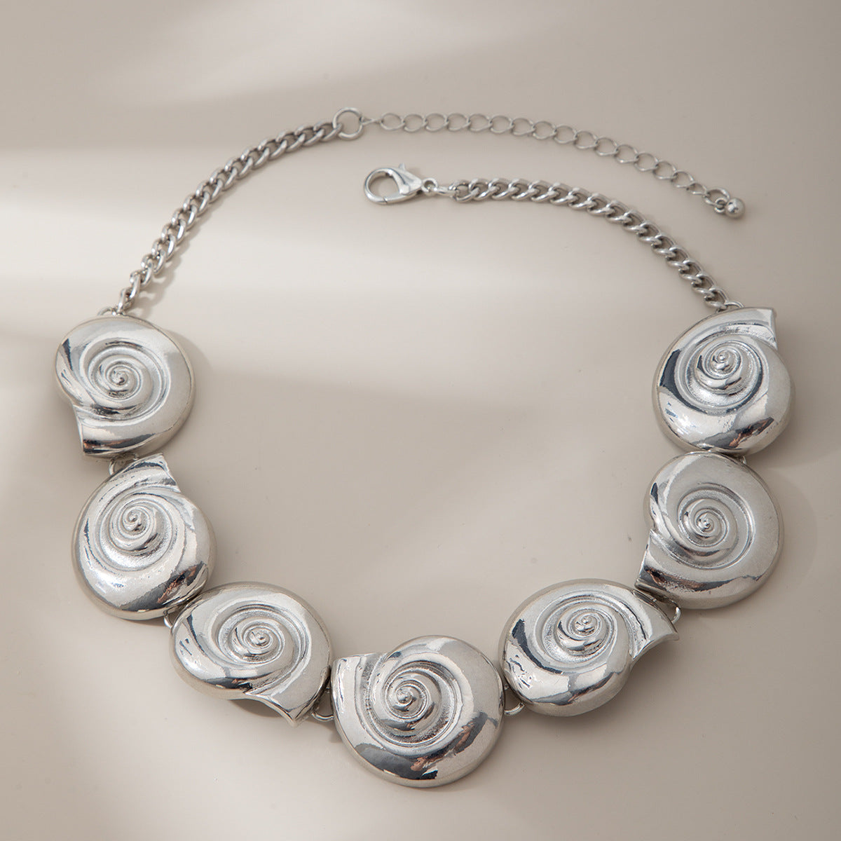 Wholesale Conch Shape Exaggerated Metal Necklace