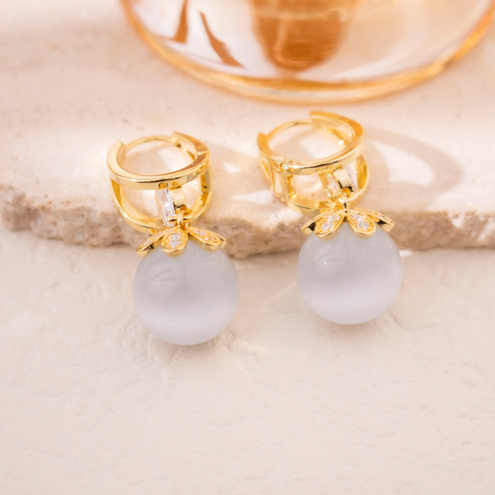 Wholesale  Cat's Eye Ear Buckle  Light Luxury Geometric Flower Design Sense Earrings