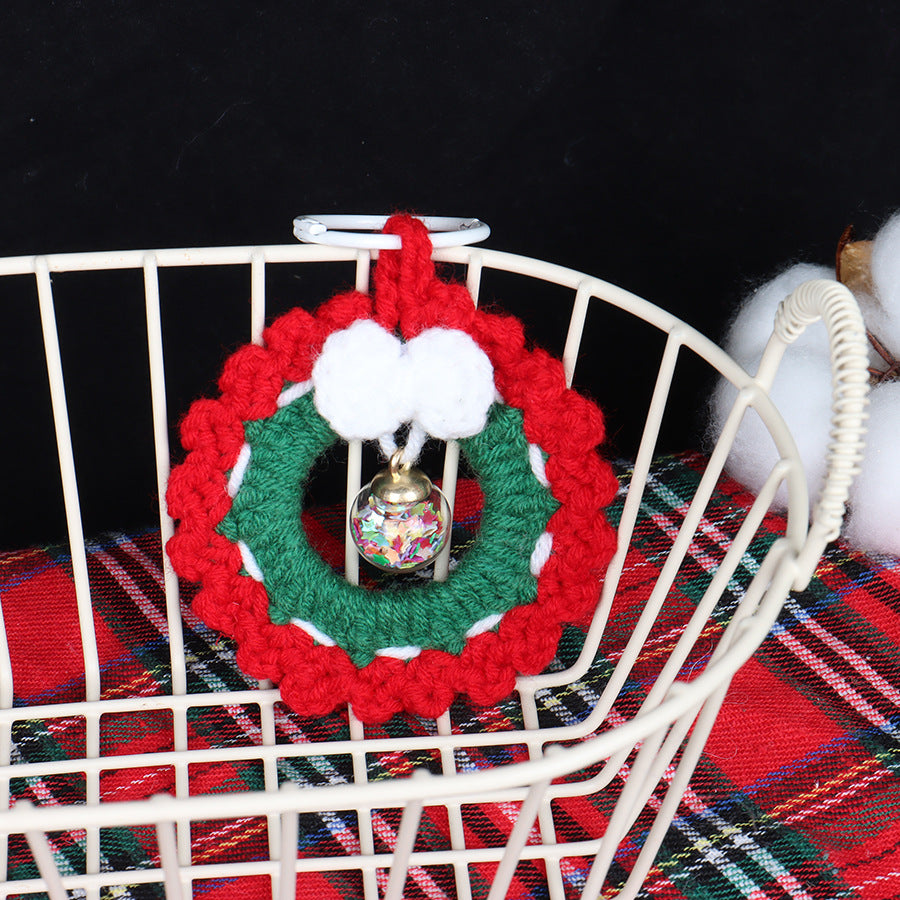 Wholesale Christmas garland keychain pendant wool hand-crocheted  Keychains Accessories