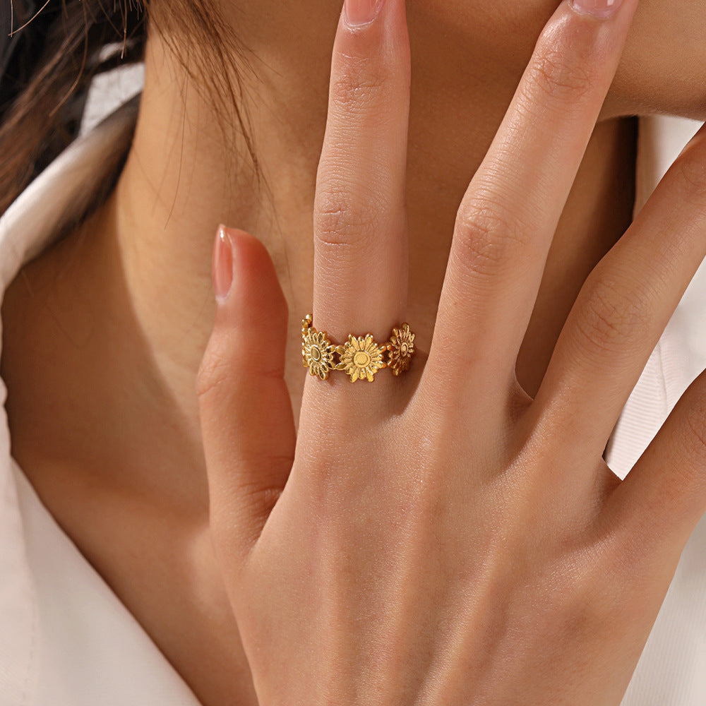 Wholesale French Retro Flower Stainless Steel Adjustable Ring Women' s Jewelry Accessory