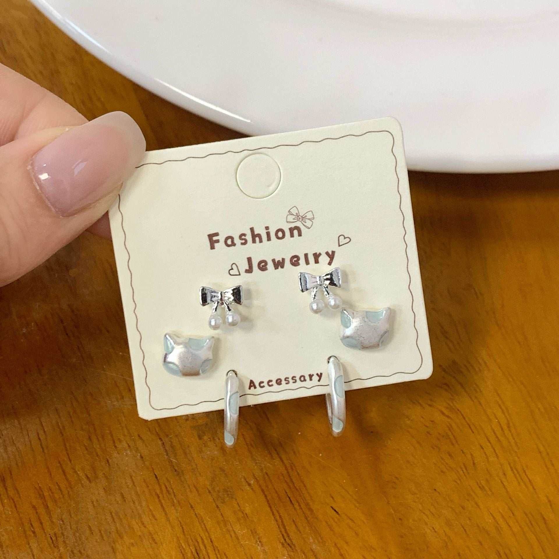 Wholesale Cat  Cartoon Cute   Earrings