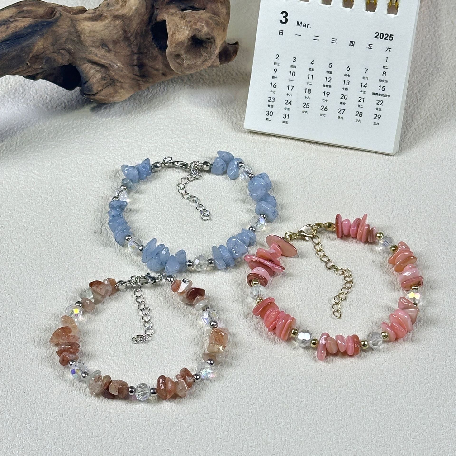 Wholesale  irregular shell gravel handmade bracelet niche fresh bracelet valuable aesthetic priceles