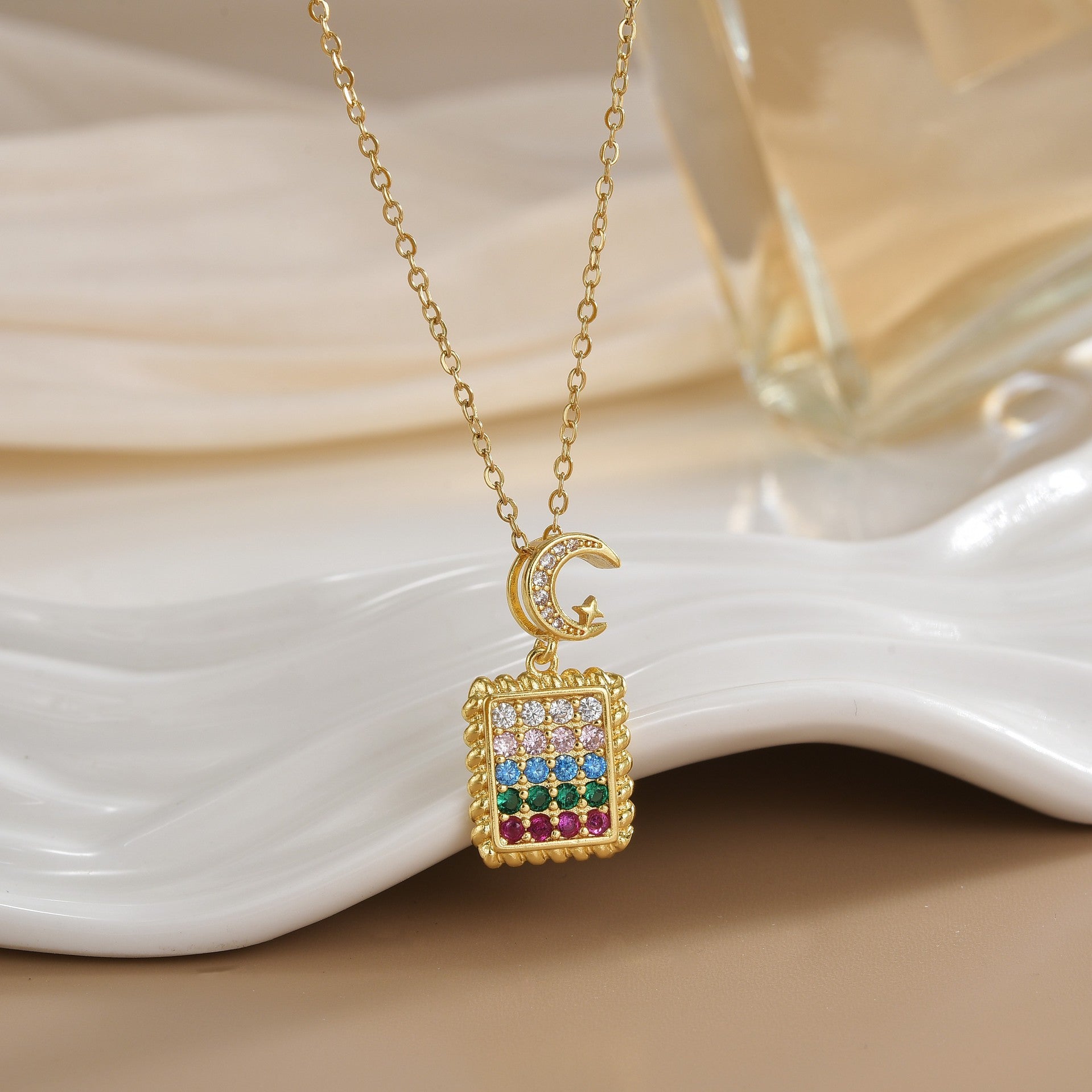Wholesale  Copper Plated Gold Micro-inlay Color Zircon Moon Design Pendant Necklace