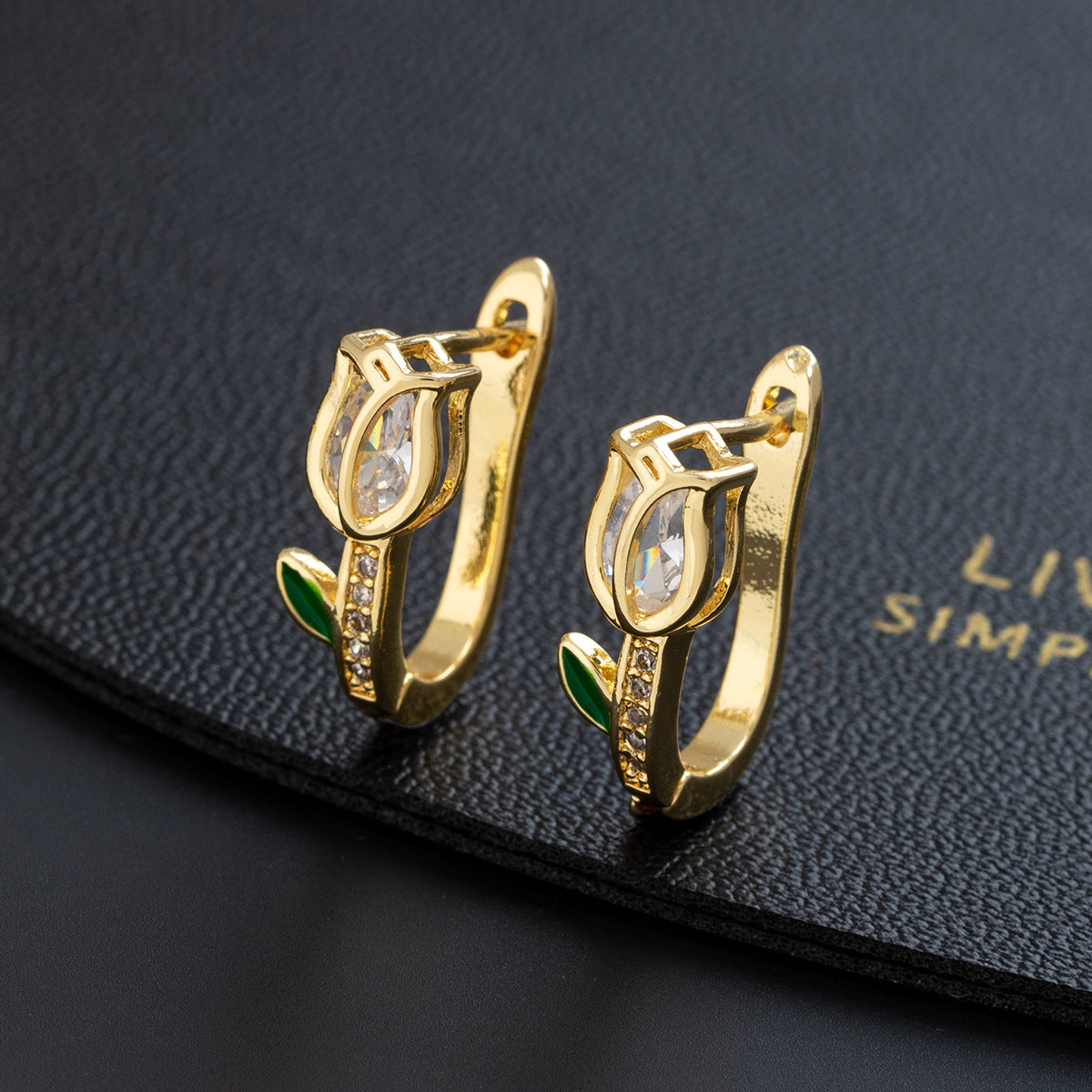 Wholesale Trendy Gold Tone Tulip Ear Cuff With Zircon Stylish Copper Jewelry Accessory For Women Gift