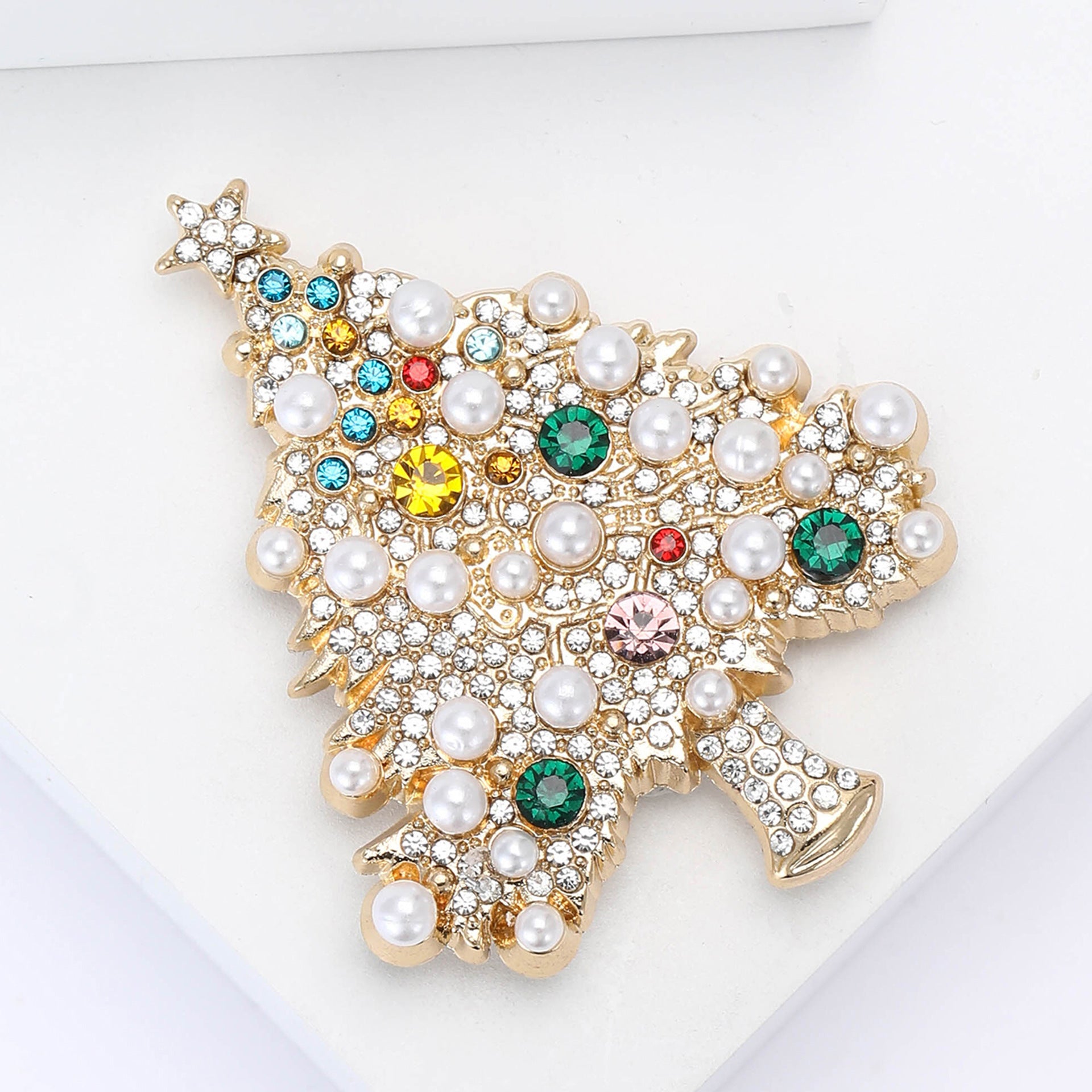 Wholesale Alloy Rhinestone Pearl Christmas Tree Brooch Pin Fashion Women S Brooch Decorative Party Accessory