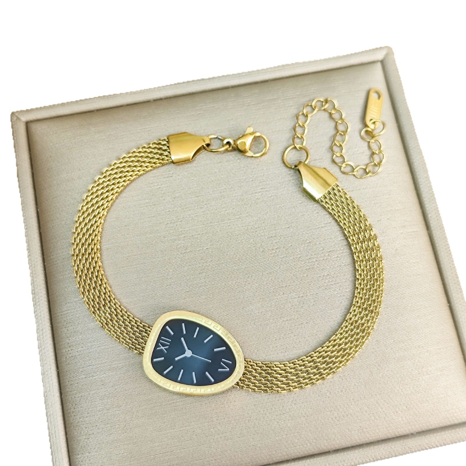 Wholesale Floral Design Hollow Mesh Watch Bracelet in Titanium Steel for Women Everyday Wear Fashion Accessory
