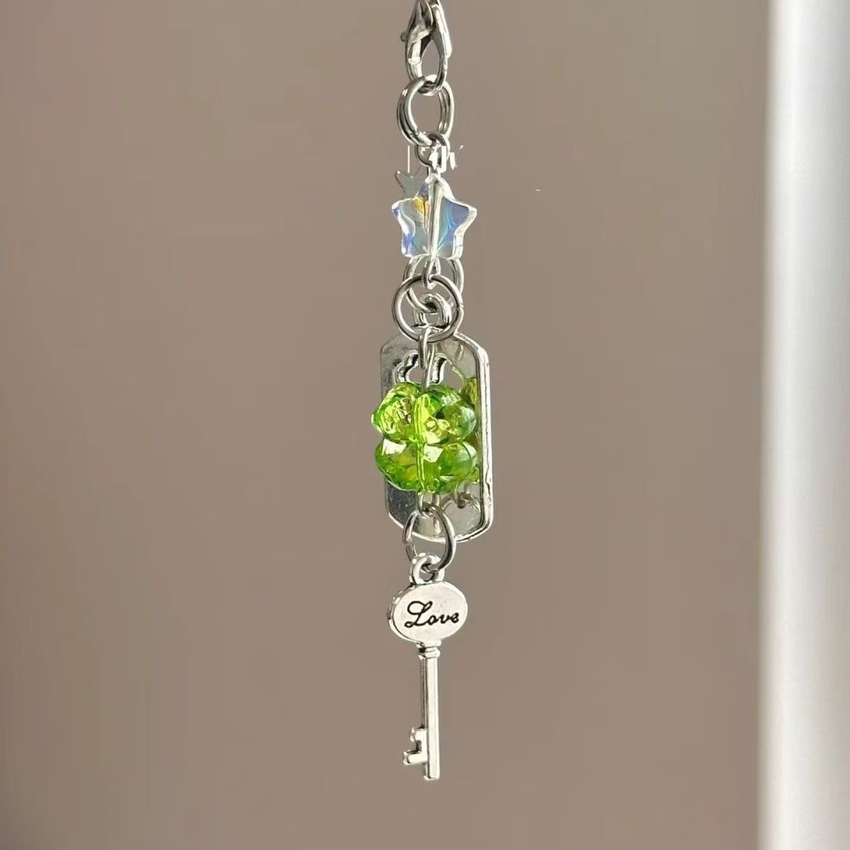 Wholesale Clover Four-Leaf Clover Keychains