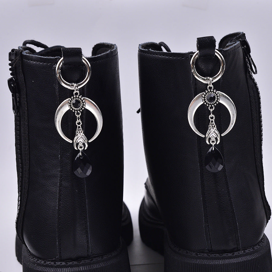 Wholesale exaggerated dark vampire bat moon pendant Shoes Charms