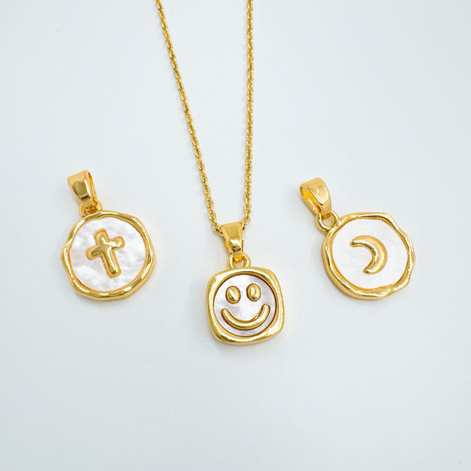 Wholesale Trendy Geometric Smiley Face Heart Fashion Necklaces Gold Plated Copper Jewelry for Boutique Resale