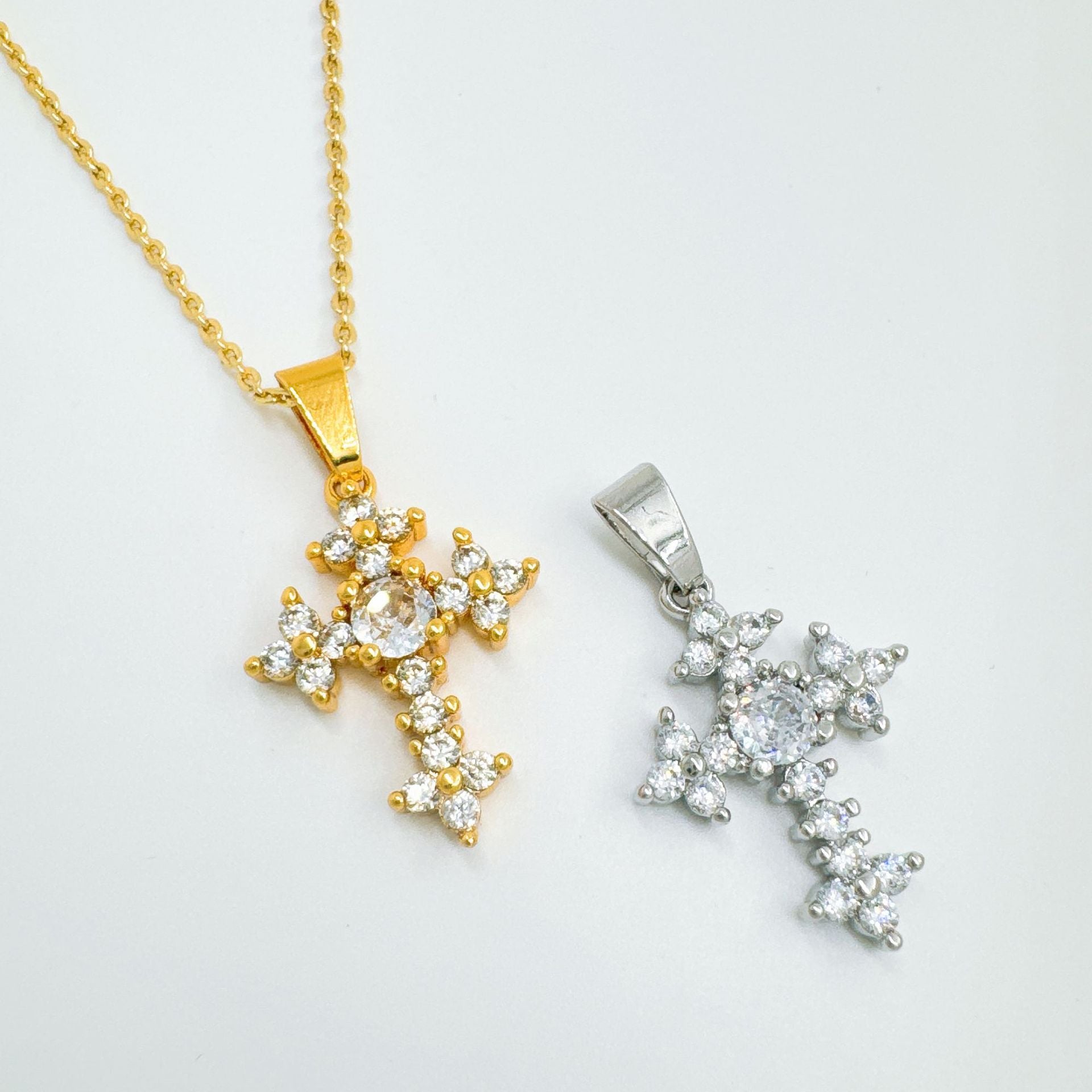 Wholesale Light Luxury Cross Necklace,  Gold Plated Copper Micro Inlaid Zircon