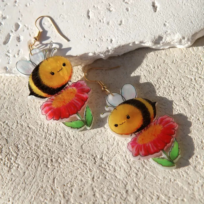 Wholesale  cute flower picking little bee acrylic animal earrings