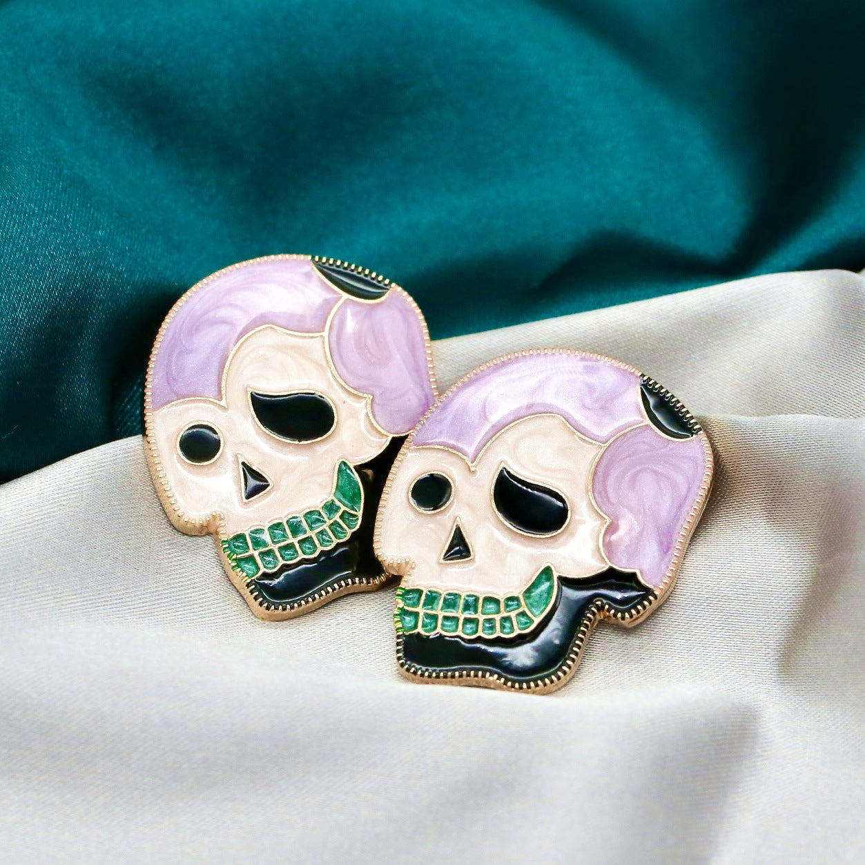 Wholesale  Halloween diamond spider long earrings