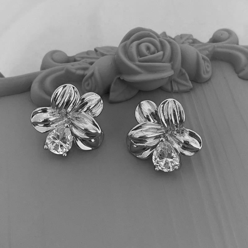 Wholesale multi-layer three-dimensional flower white stone earrings