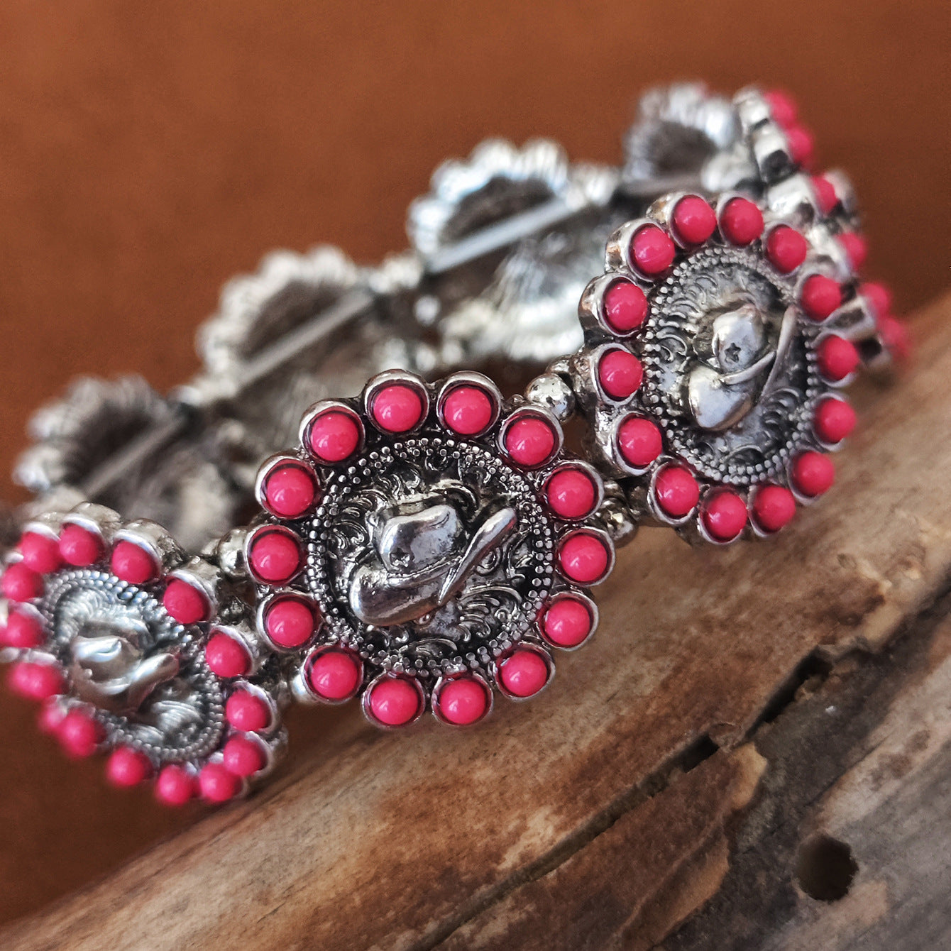 Wholesale Stylish Vacation Style Pink Cross Plated Zinc Alloy Bangle Bracelet For Women Everyday Fashion Accessory
