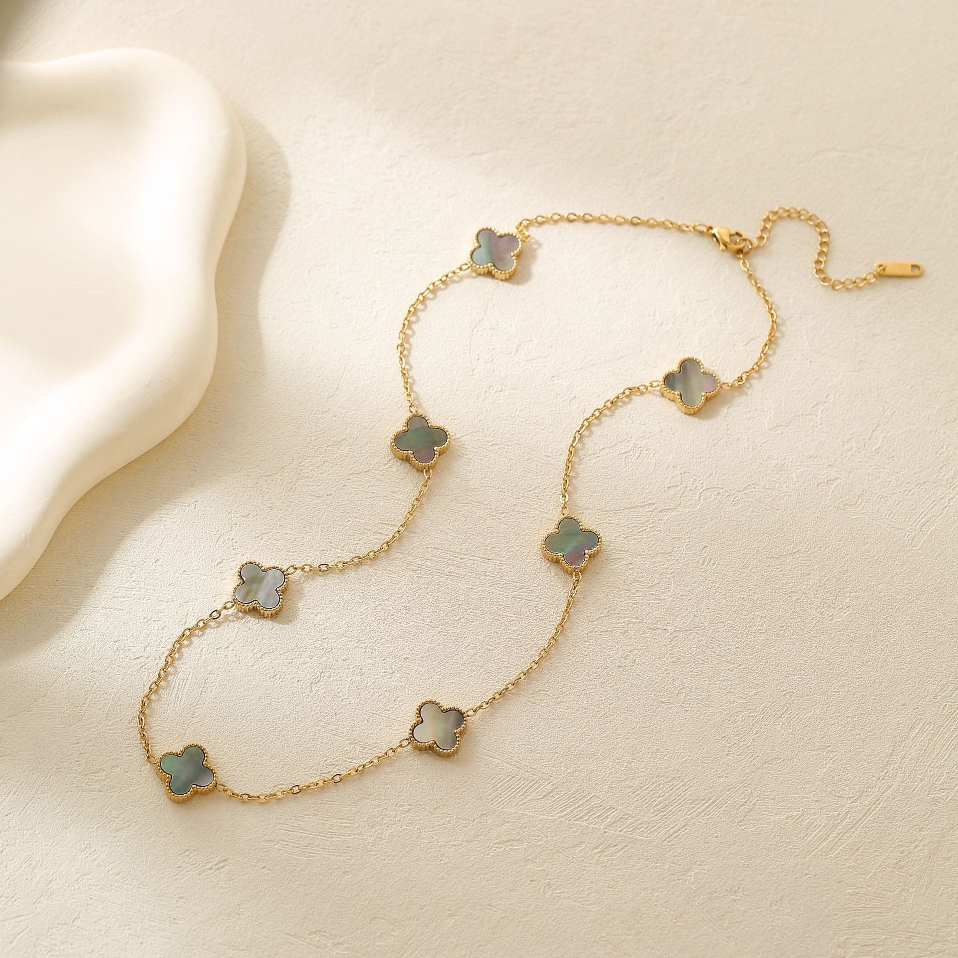 Wholesale Gold and Silver Two-color Necklace