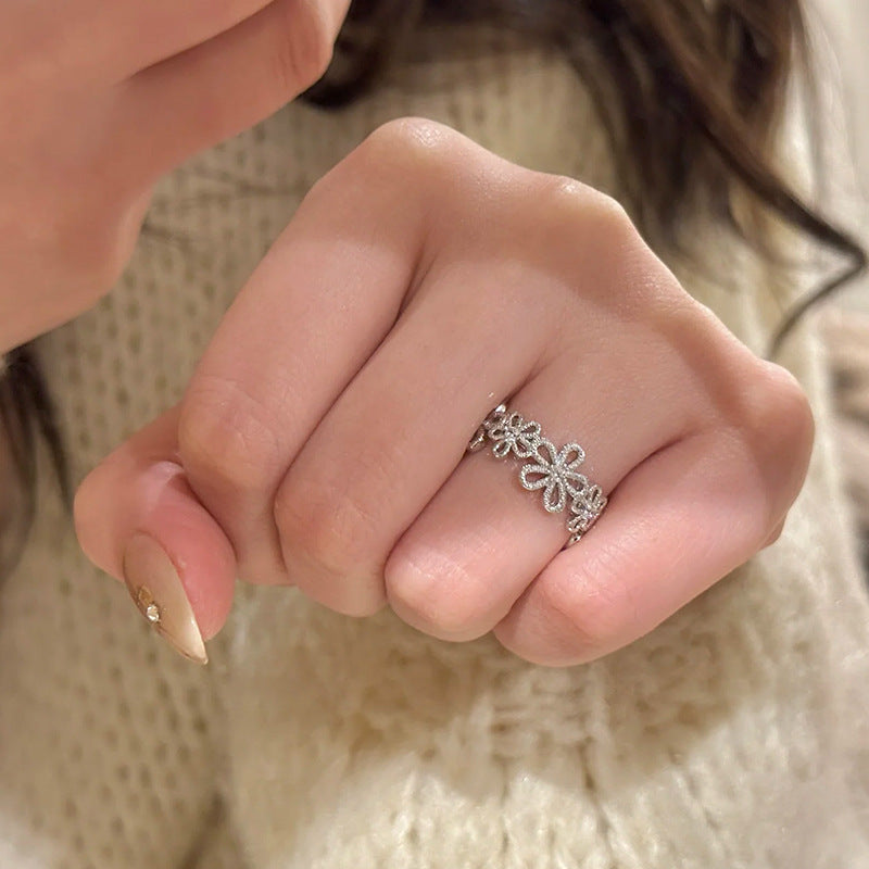Wholesale High-grade Lace Hollow Flower Ring for Women' s Niche Unique and Exquisite Fashion Commuter All-match Ring Ring