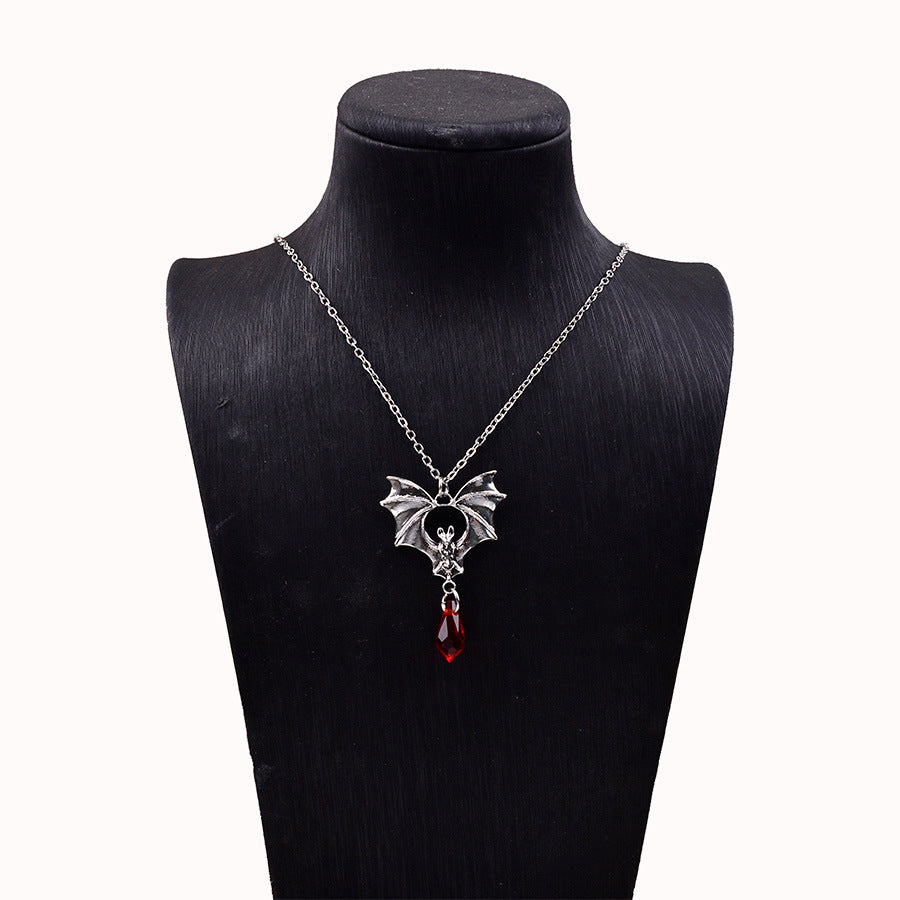 Wholesale Antique Silver Punk Bat Pendant Necklace Gothic Jewelry Accessory Fashion Gift For Casual Wear
