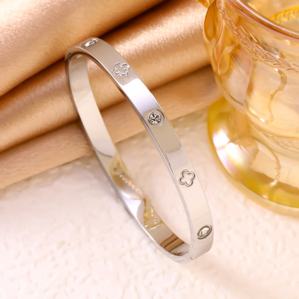 Wholesale  Fashion Titanium Steel Bracelet,  Light Luxury Diamond-Encrusted Four-Leaf Clover Flower Bracelet