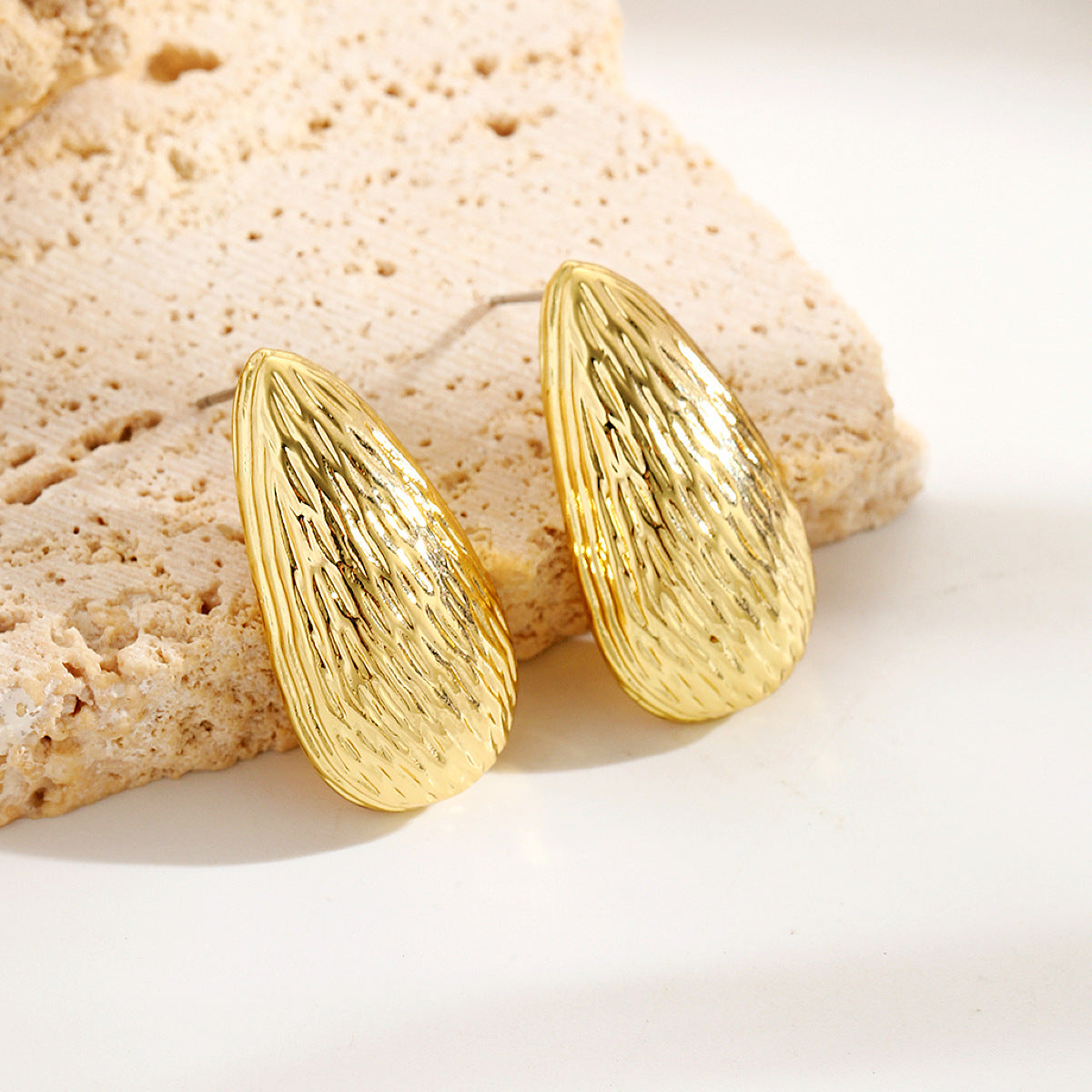 Wholesale  earrings  metal water drop earrings