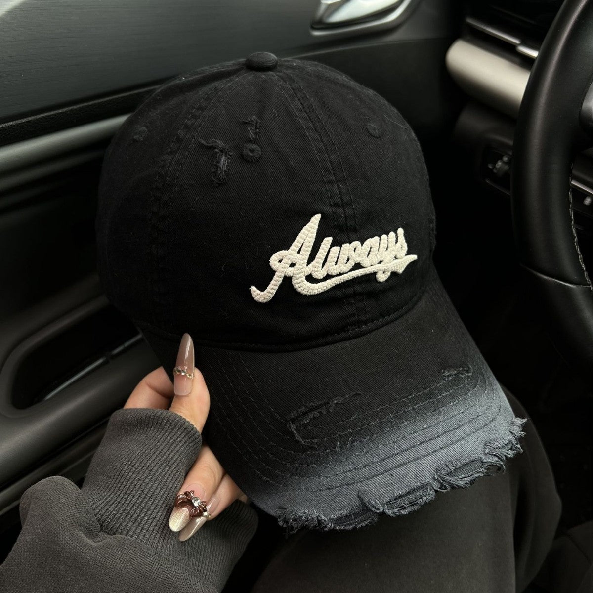 Wholesale Breaked burgundy baseball cap