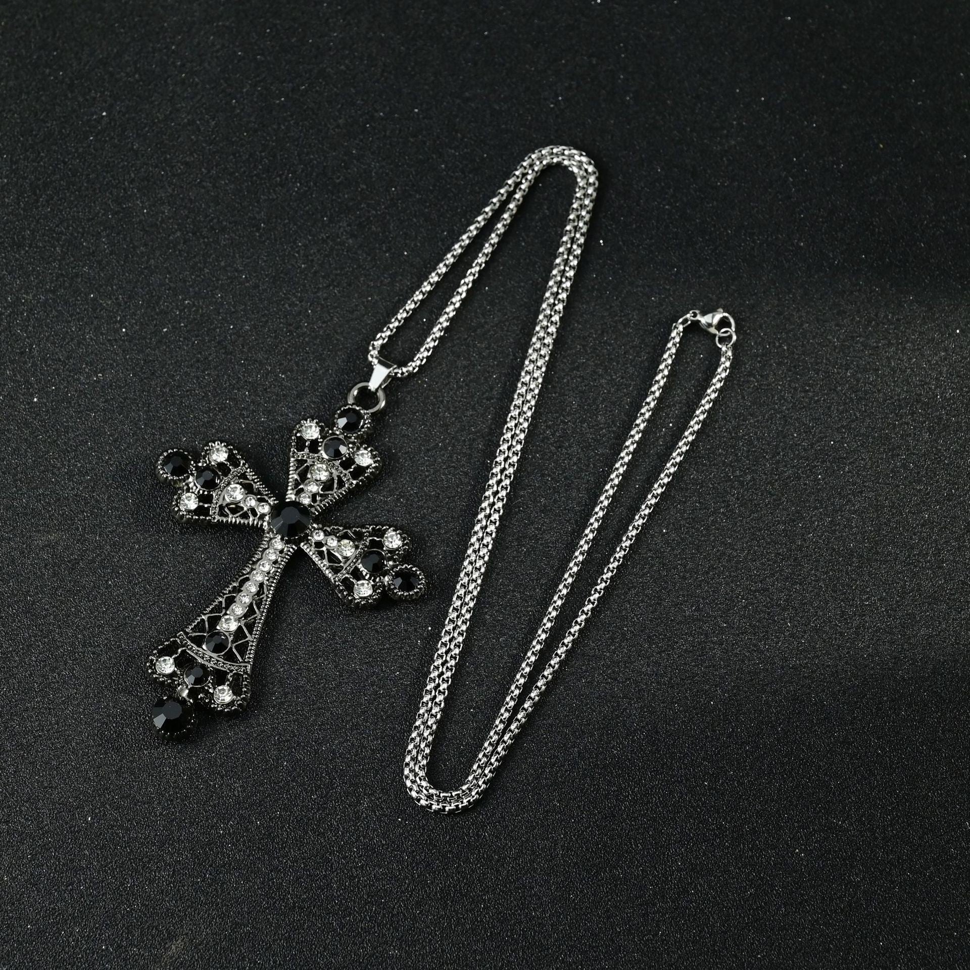 Wholesale Trendy Baroque Pearl Cross Necklace Zinc Alloy Fashion Accessory For Casual Wear Gift Boutique Resale