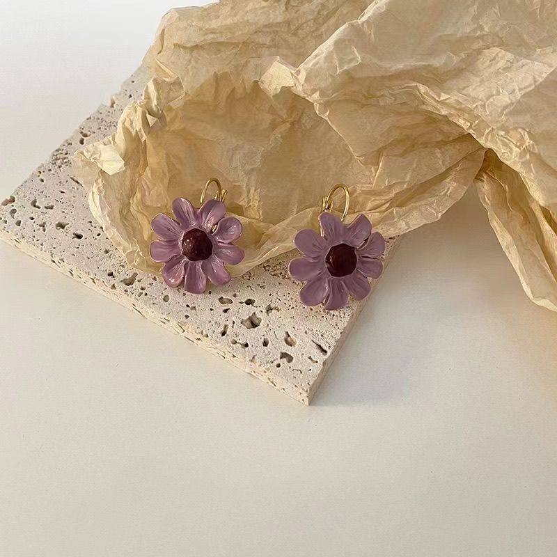 Wholesale zinc alloy purple flower stud earrings
