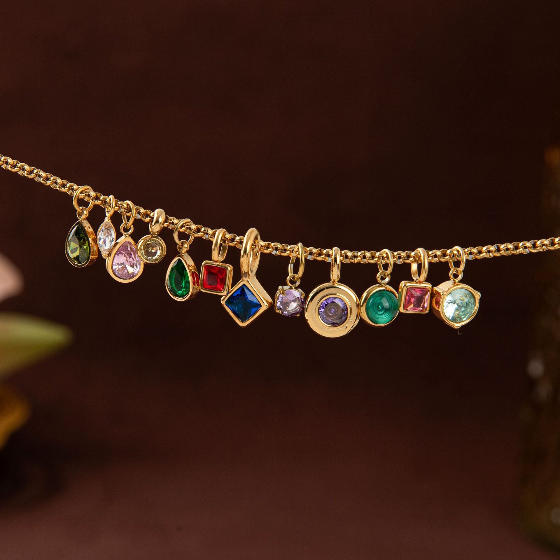 Wholesale Stainless steel electroplated 18K gold 12 birthstone adjustable pendant necklace