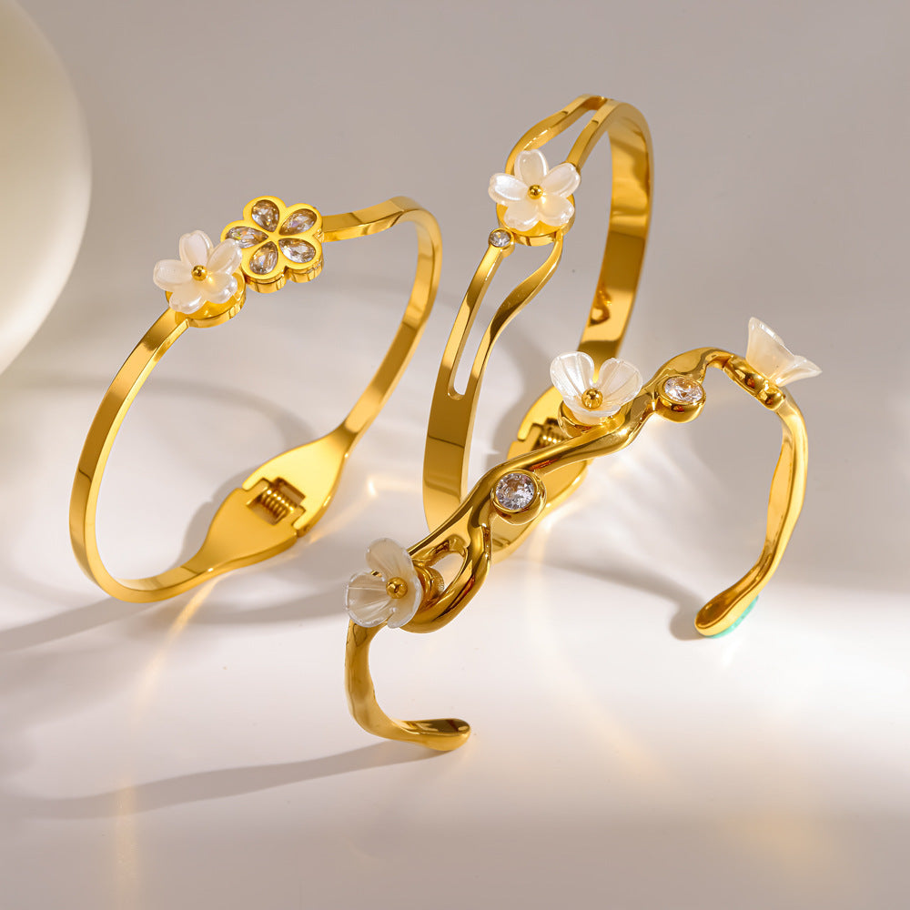 Wholesale Stainless steel bracelet and bangle,  does not fade,  light luxury