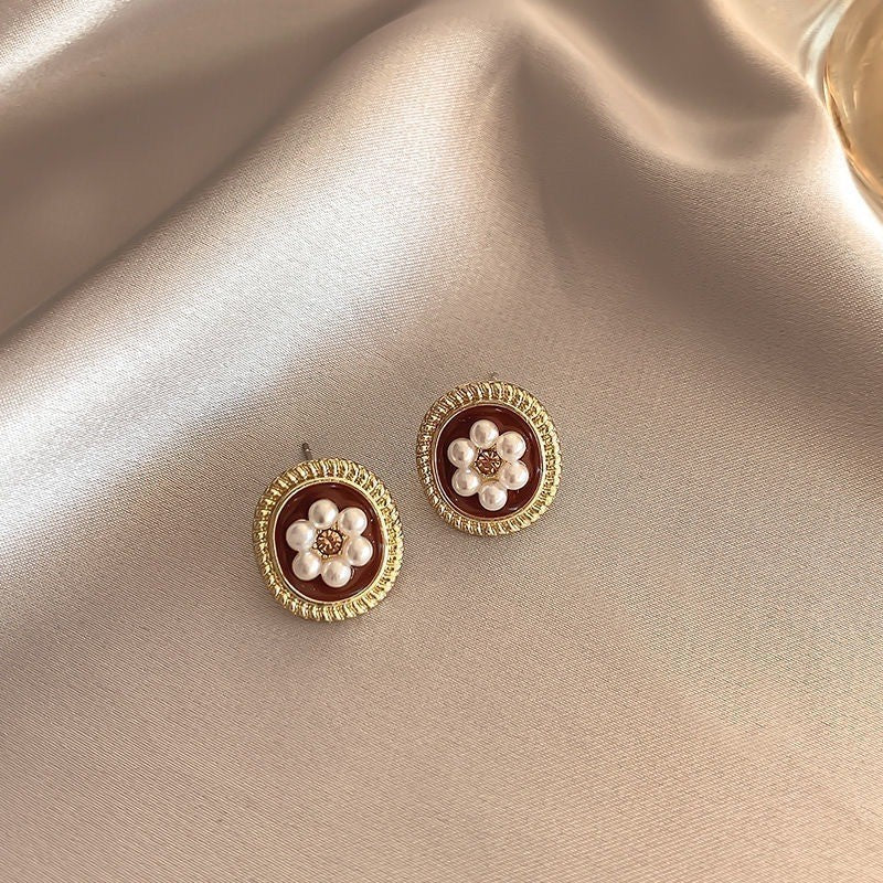 Wholesale Trendy Heart Shape Love Earrings in Burgundy Alloy - Boutique Accessory