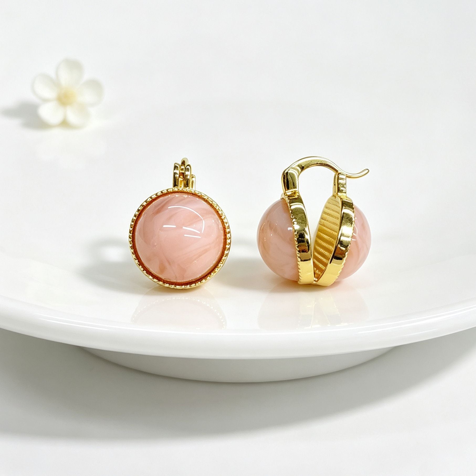 Wholesale 18K Gold Plated Copper Faux Jade Acrylic Clip Earrings French Style Women Party Jewelry Accessory Boutique Resale Gift