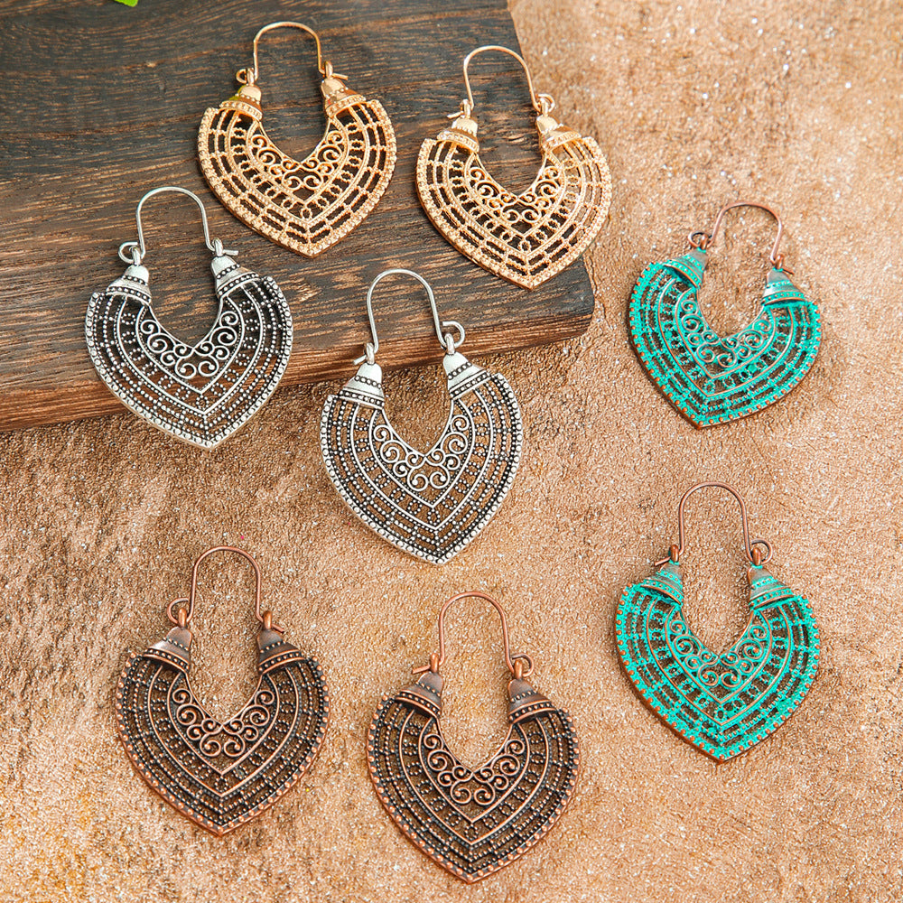 Wholesale Bohemian Retro Metal Hollow Heart Earrings Fashion Accessory Gift for Women
