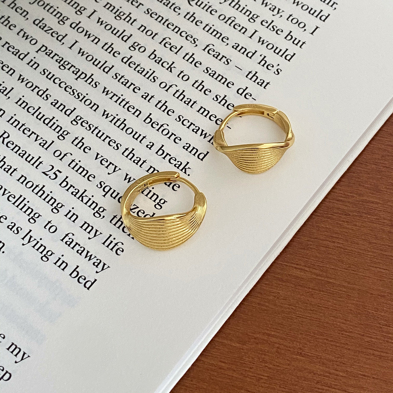 Wholesale S925 sterling silver geometric twist earrings