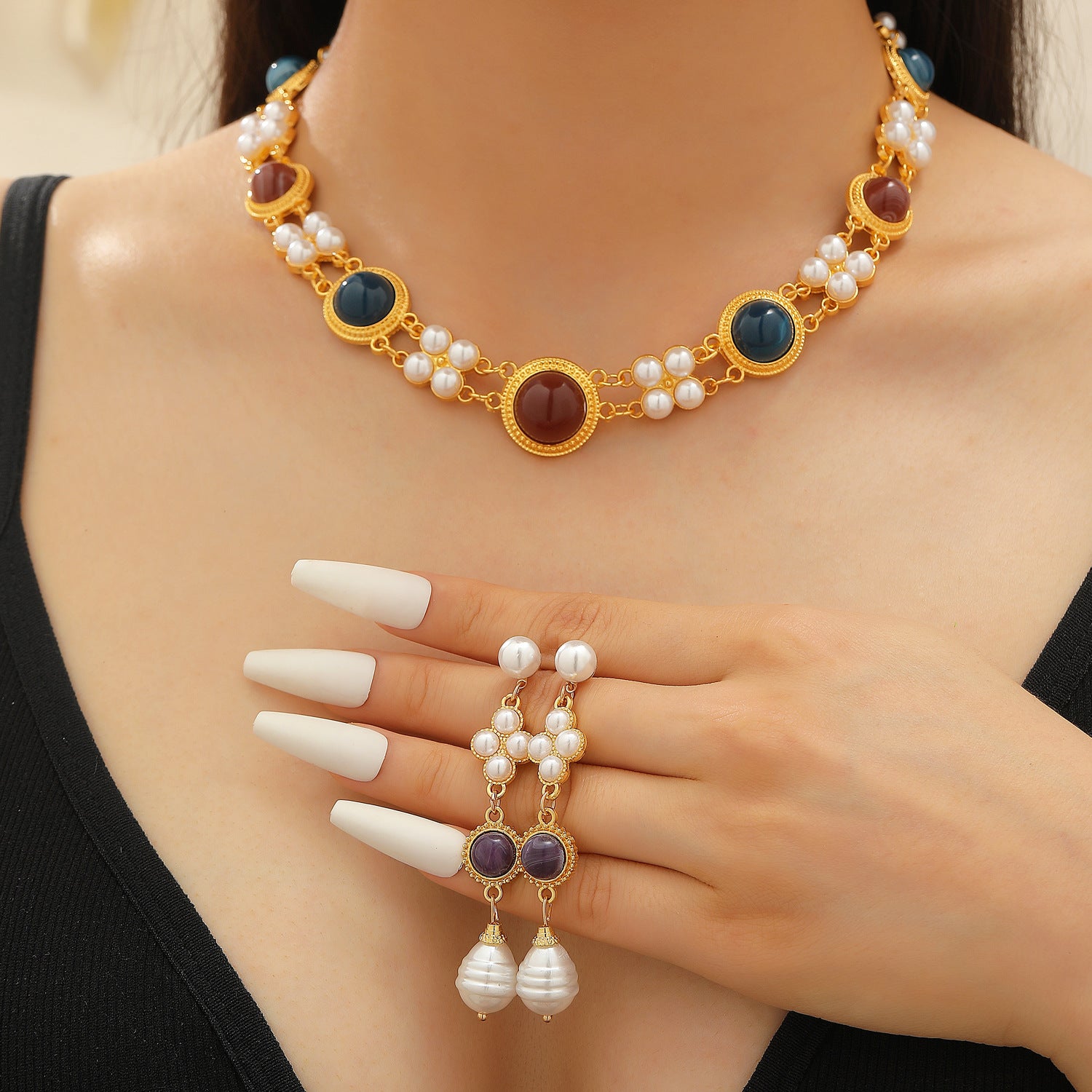 Wholesale Gold Tone Vintage Geometric Faux Pearl Double Layer Choker Necklace And Earrings Set For Women Fashion Jewelry Gift Boutique Resale
