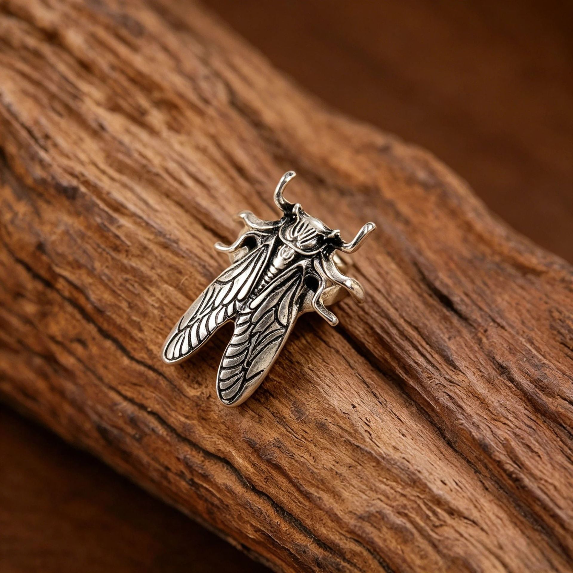 Wholesale Antique Gold Zinc Alloy Insect Cicada Ring Open Adjustable Band Trendy Casual Jewelry For Women Everyday Wear Gift