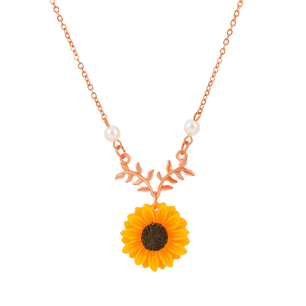 Wholesale Stylish Pearl Sunflower Pendant Necklace For Women Modern Layering Jewelry Accessory Gift Idea