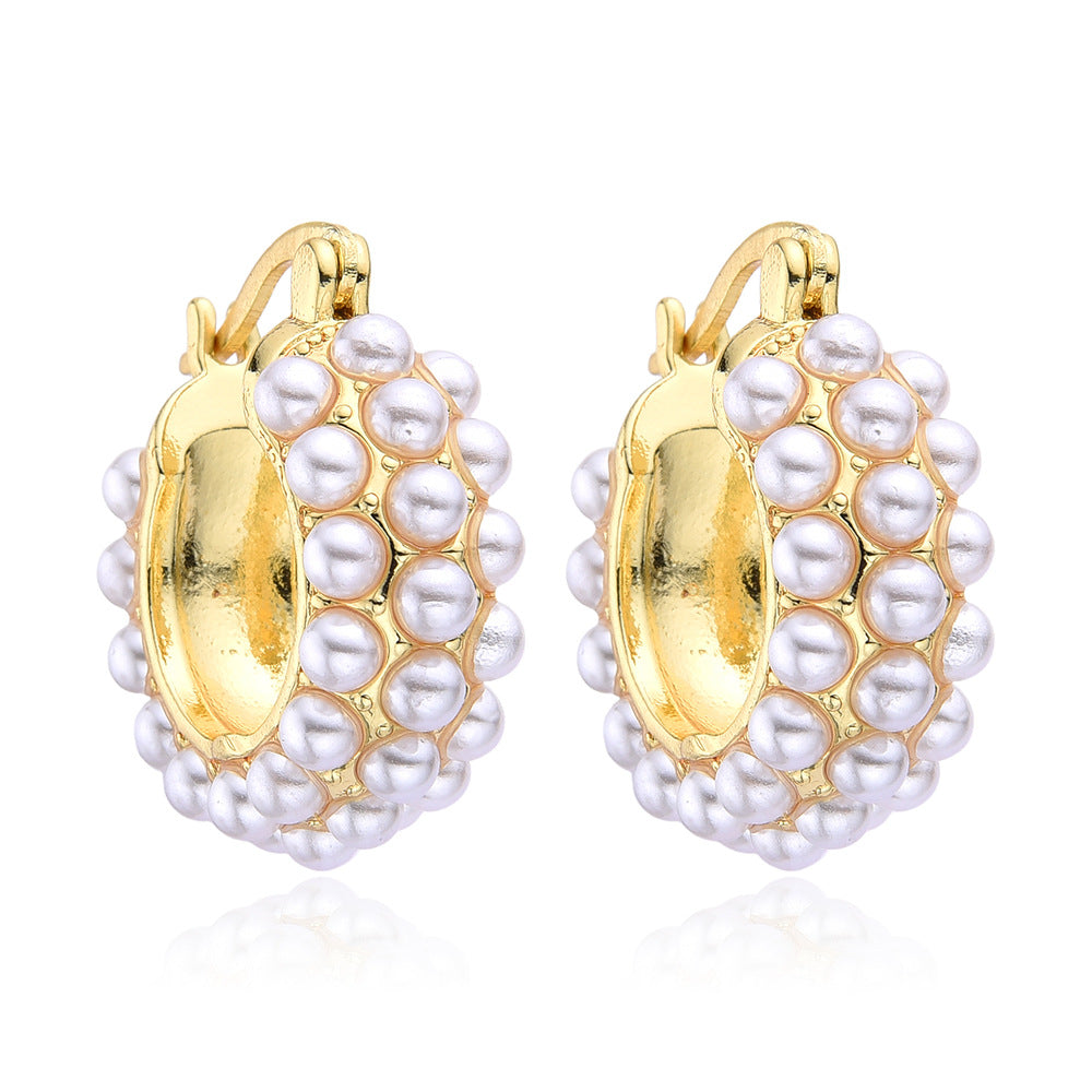 Wholesale  simple copper inlaid zircon C- shaped earrings