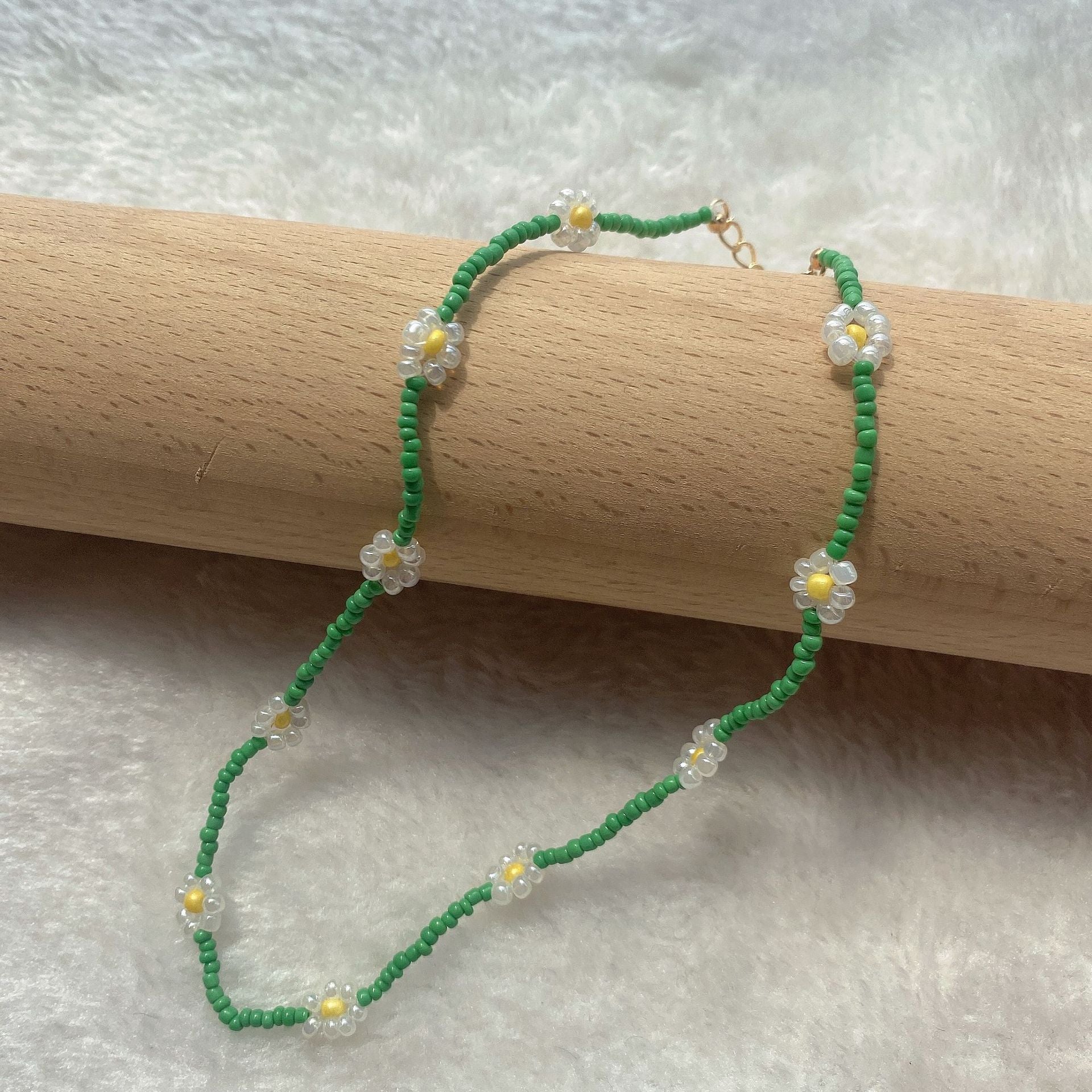 Wholesale  small Daisy crystal flower necklace