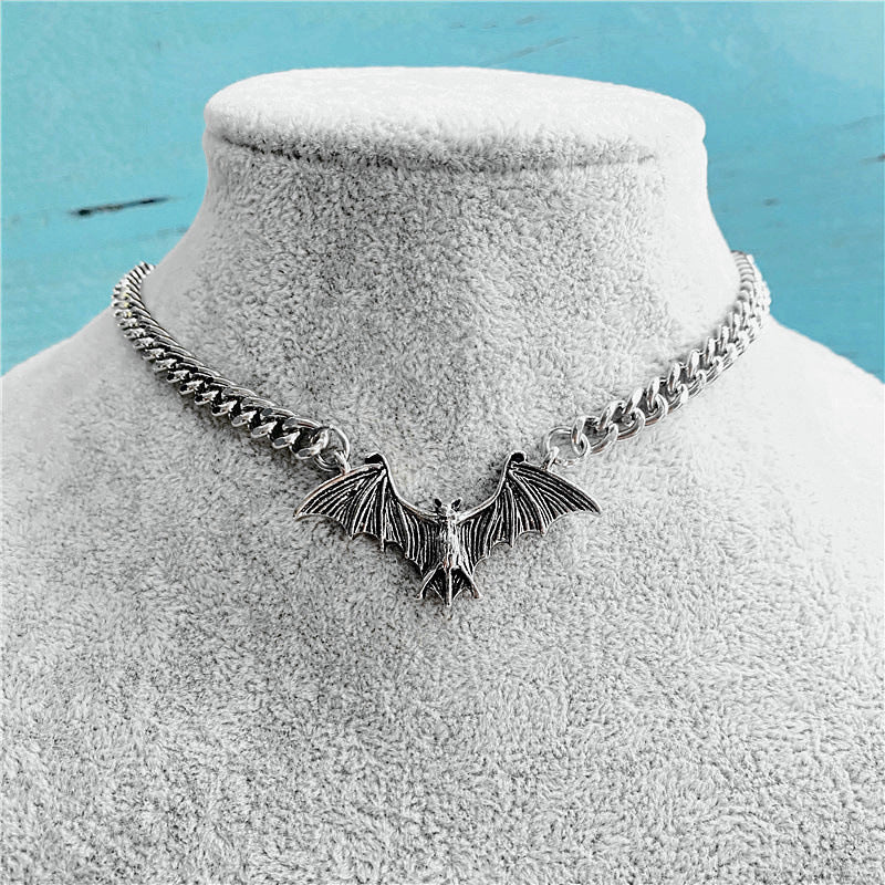 Wholesale Gothic Punk Antique Silver Bat Pendant Necklace,  Alloy,  Unisex Jewelry Accessory