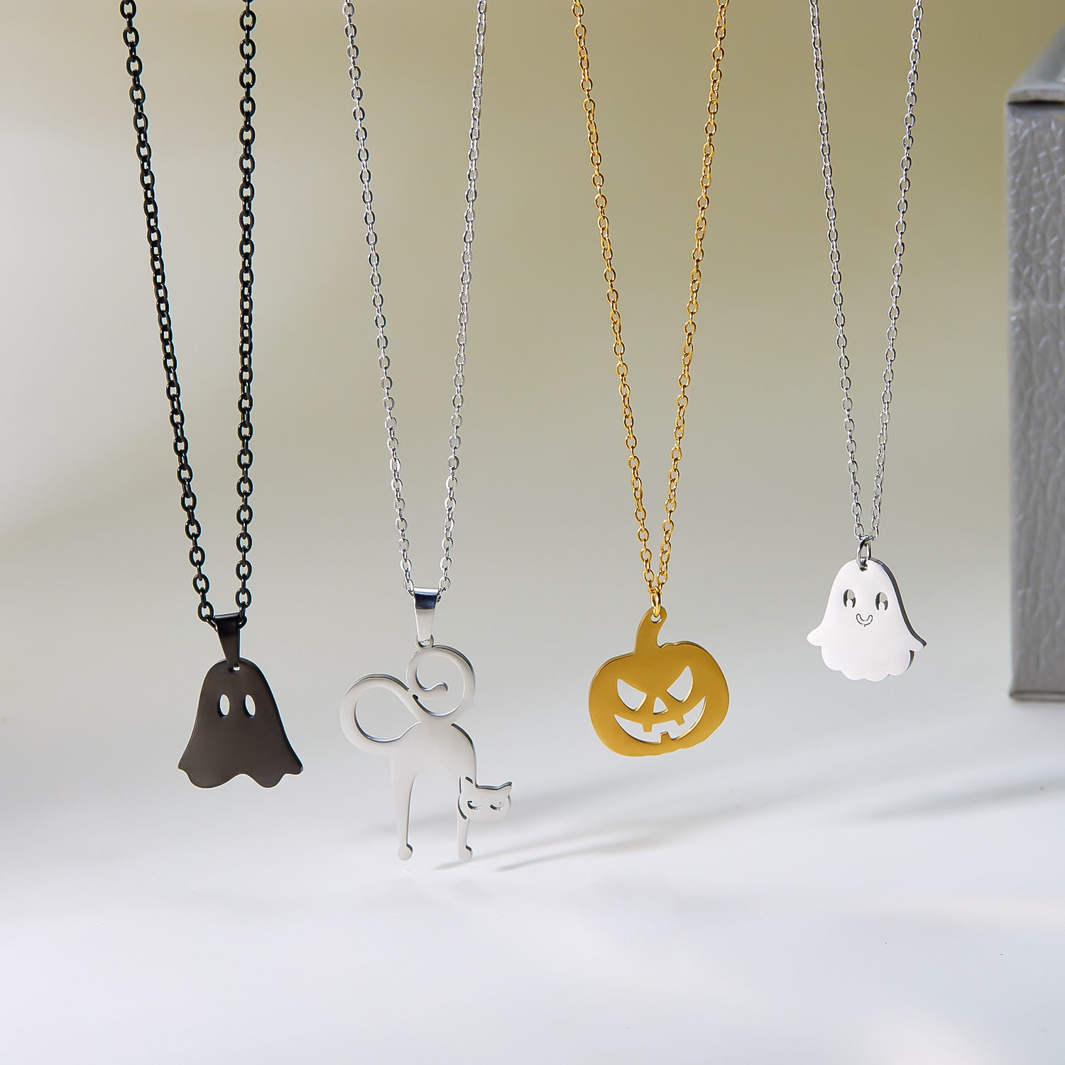 Wholesale Halloween stainless steel pumpkin spider necklace