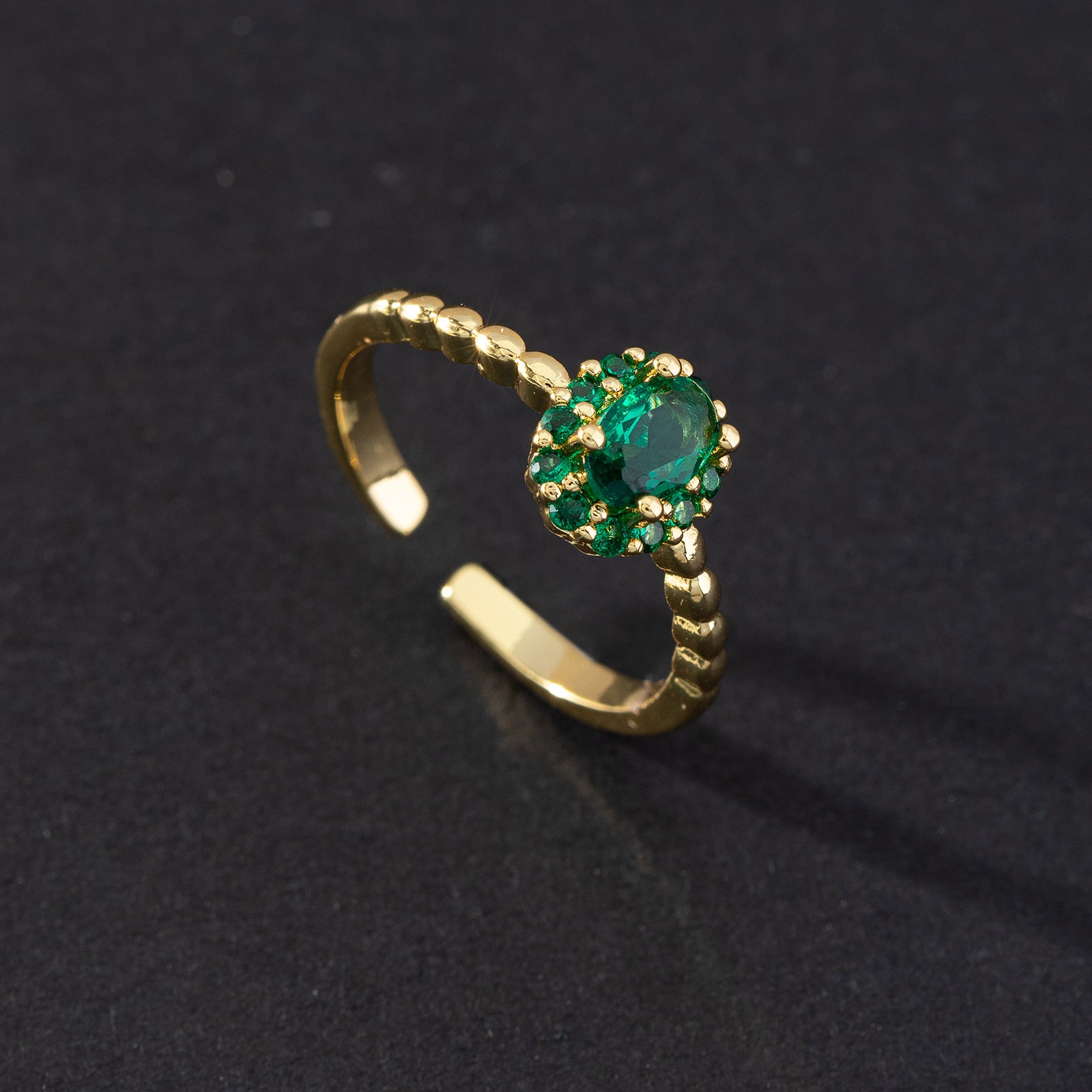 Wholesale Vintage Emerald Green Open Snake Ring Copper Zircon Women S Fashion Jewelry Accessory