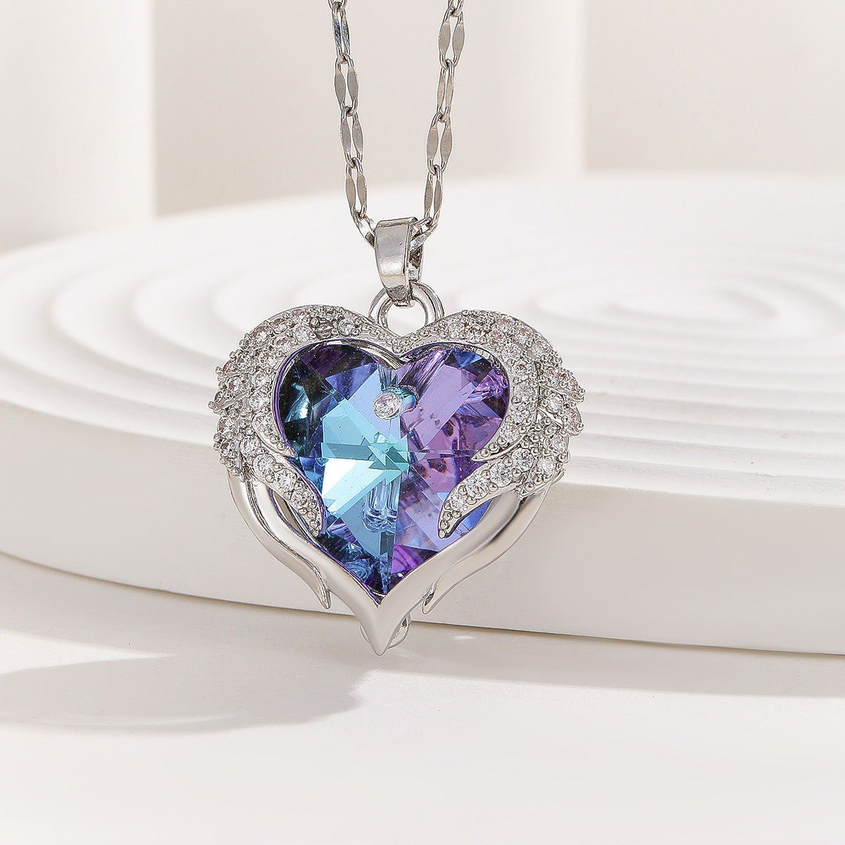 Wholesale Valentine's Day Light Luxury Crystal Heart Necklace