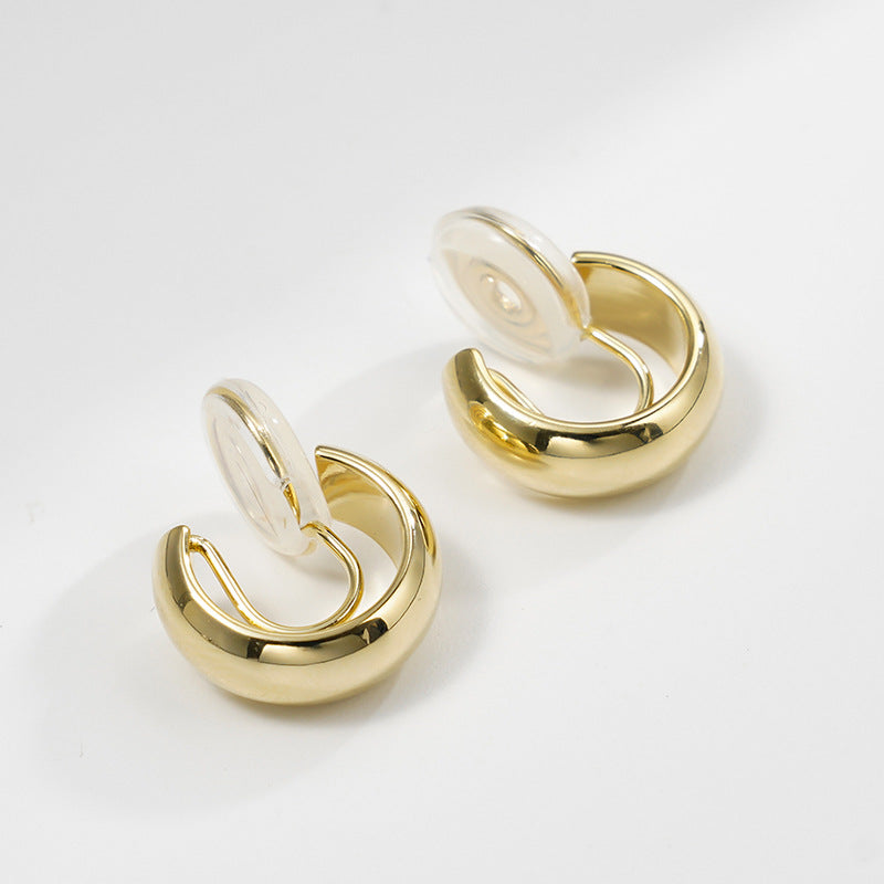 Wholesale Small C- shaped smooth geometric earrings