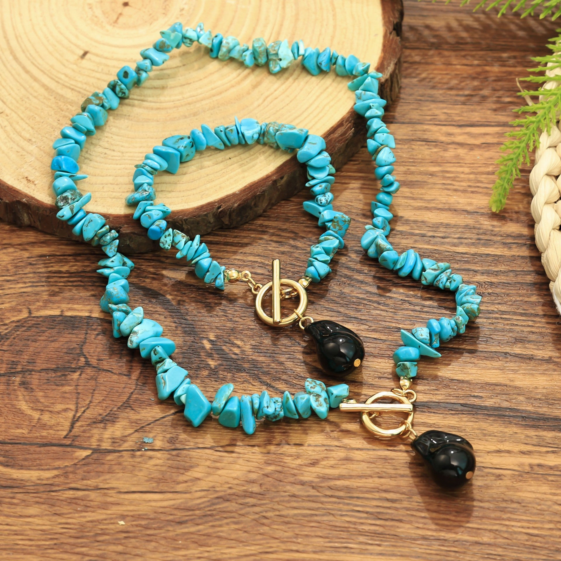 Wholesale  Large Special-Shaped Pearl Ot Buckle Set Elegant Green Necklace Bracelet