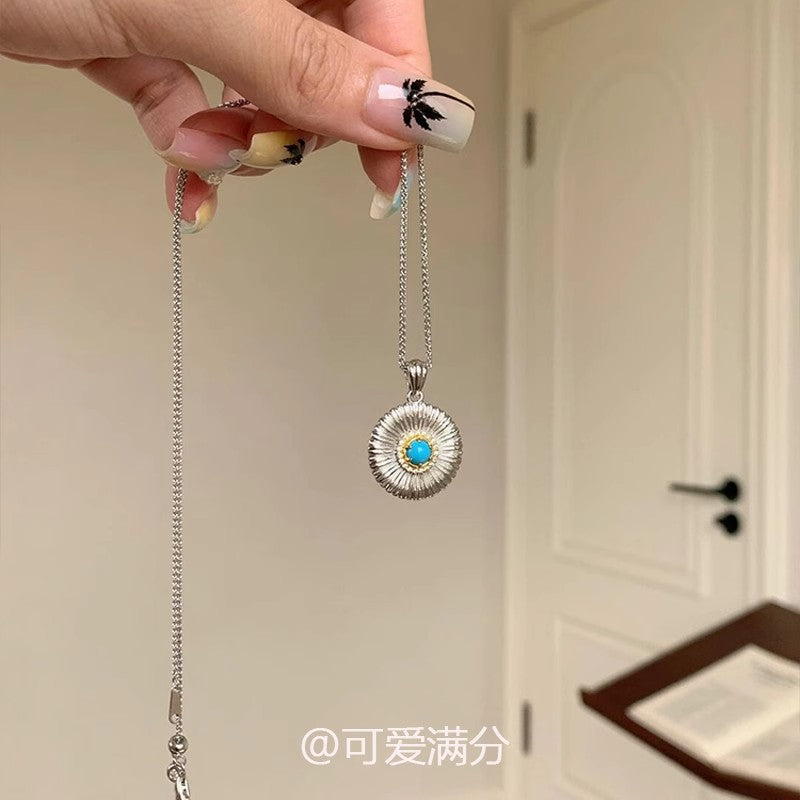Wholesale  Turquoise Daisy Necklace Retro Light Luxury Necklaces