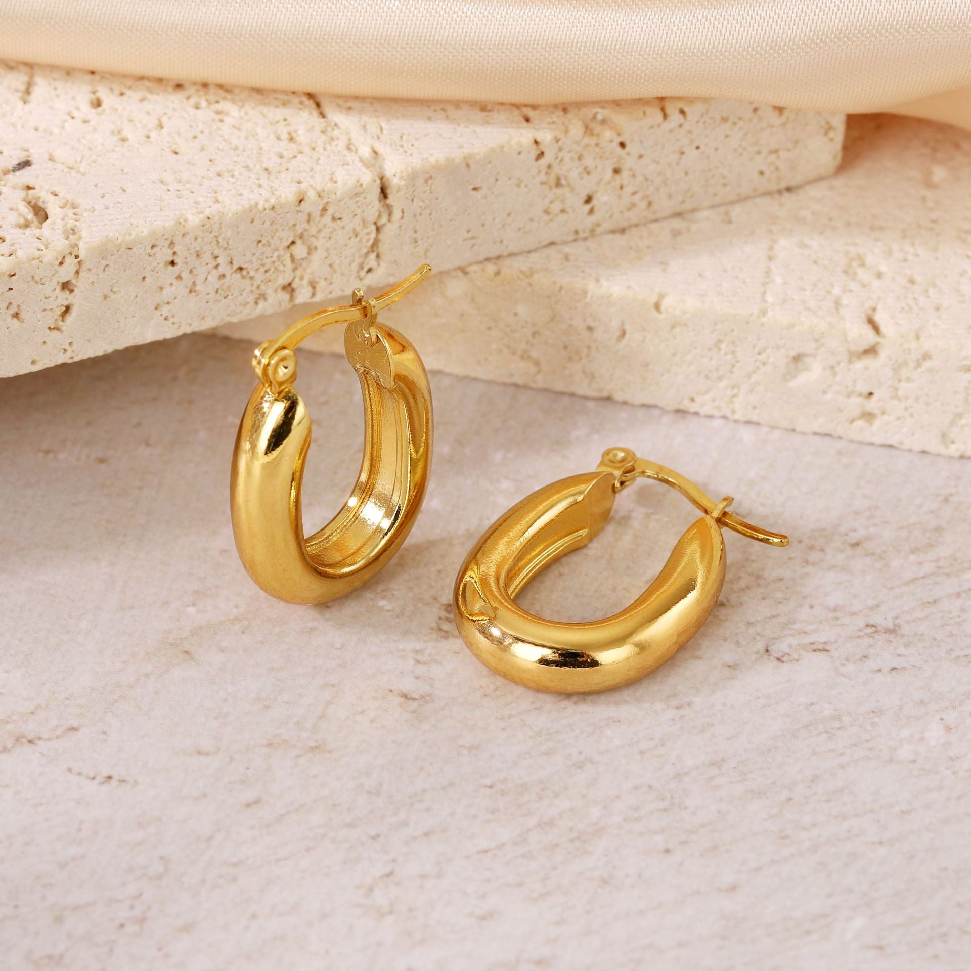 Wholesale Classic Hoop Versatile Non-Fading Titanium Steel Earrings