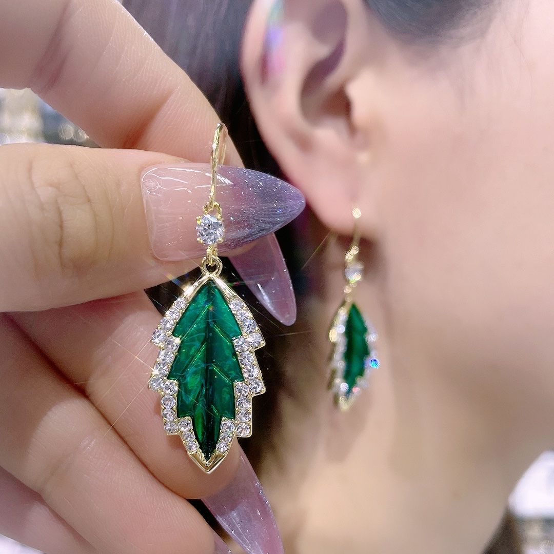 Wholesale  Alloy Green Leaf Earrings