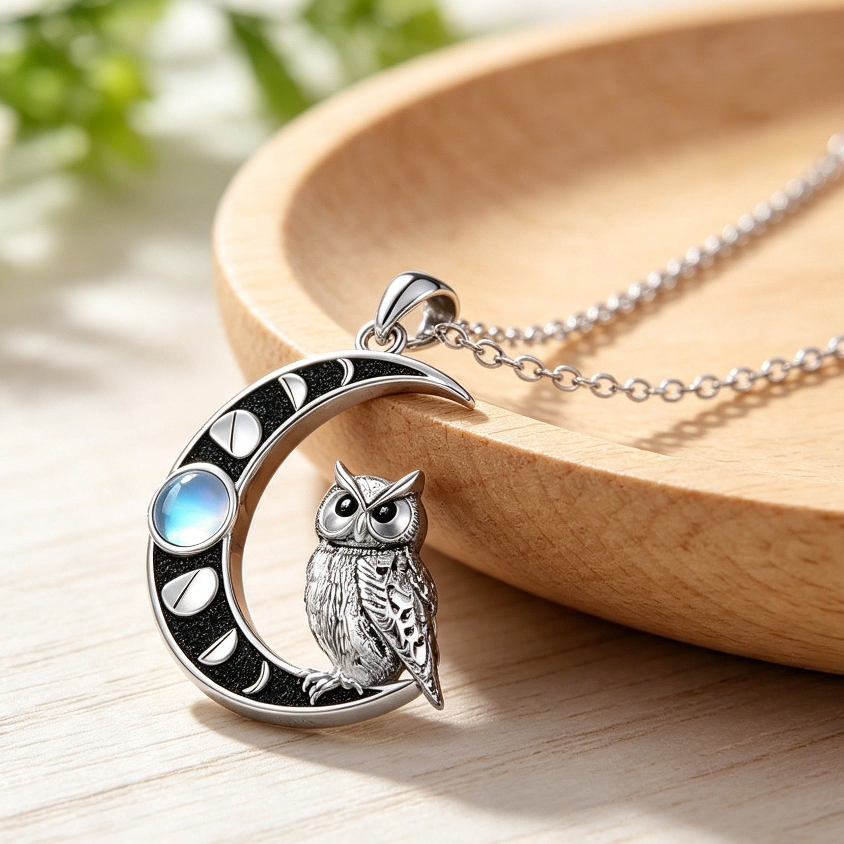 Wholesale Moon Phase Owl Pendant Necklace Retro Alloy Animal Collarbone Chain Fashion Accessory For Boutique Resale