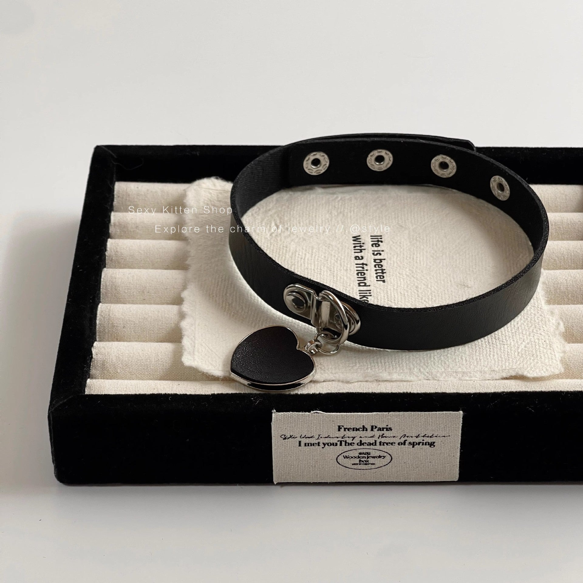 Wholesale Metal V Shape Women's Stitching Necklace