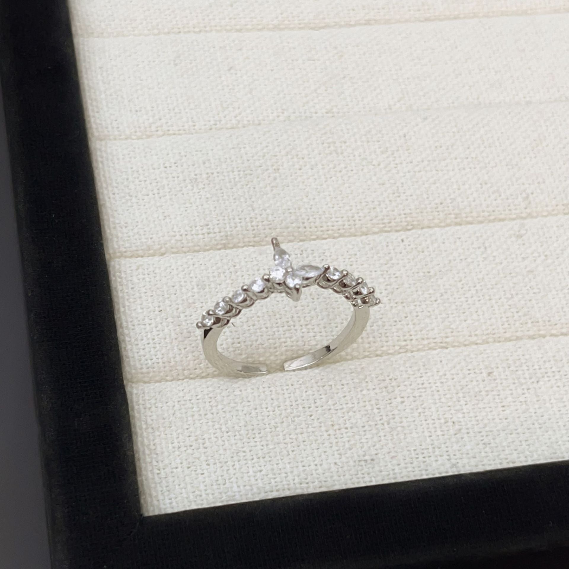 Wholesale  Classic Butterfly Zircon Ring Finger Ring